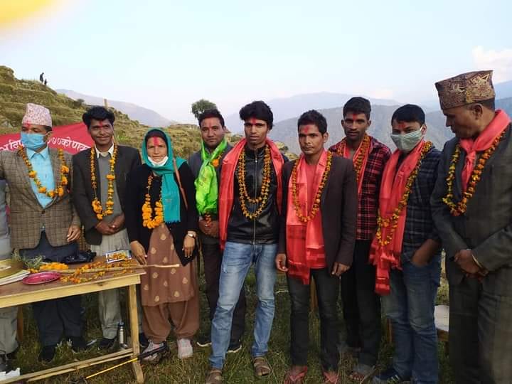 कालिकोटको खाँडाचक्रमा १५ जना काँग्रेस युवा नेता नेकपामा प्रवेश