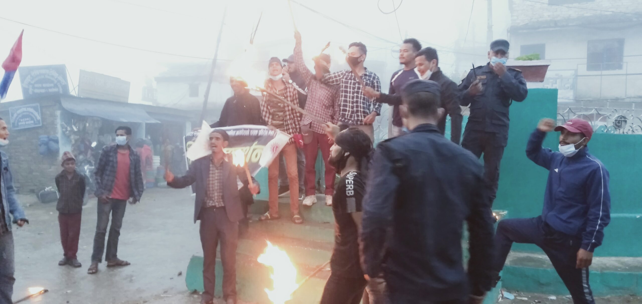 दल बिभाजन सम्वन्धि अध्यादेश विरुद्ध कालिकाेटमा मशाल जुलुस