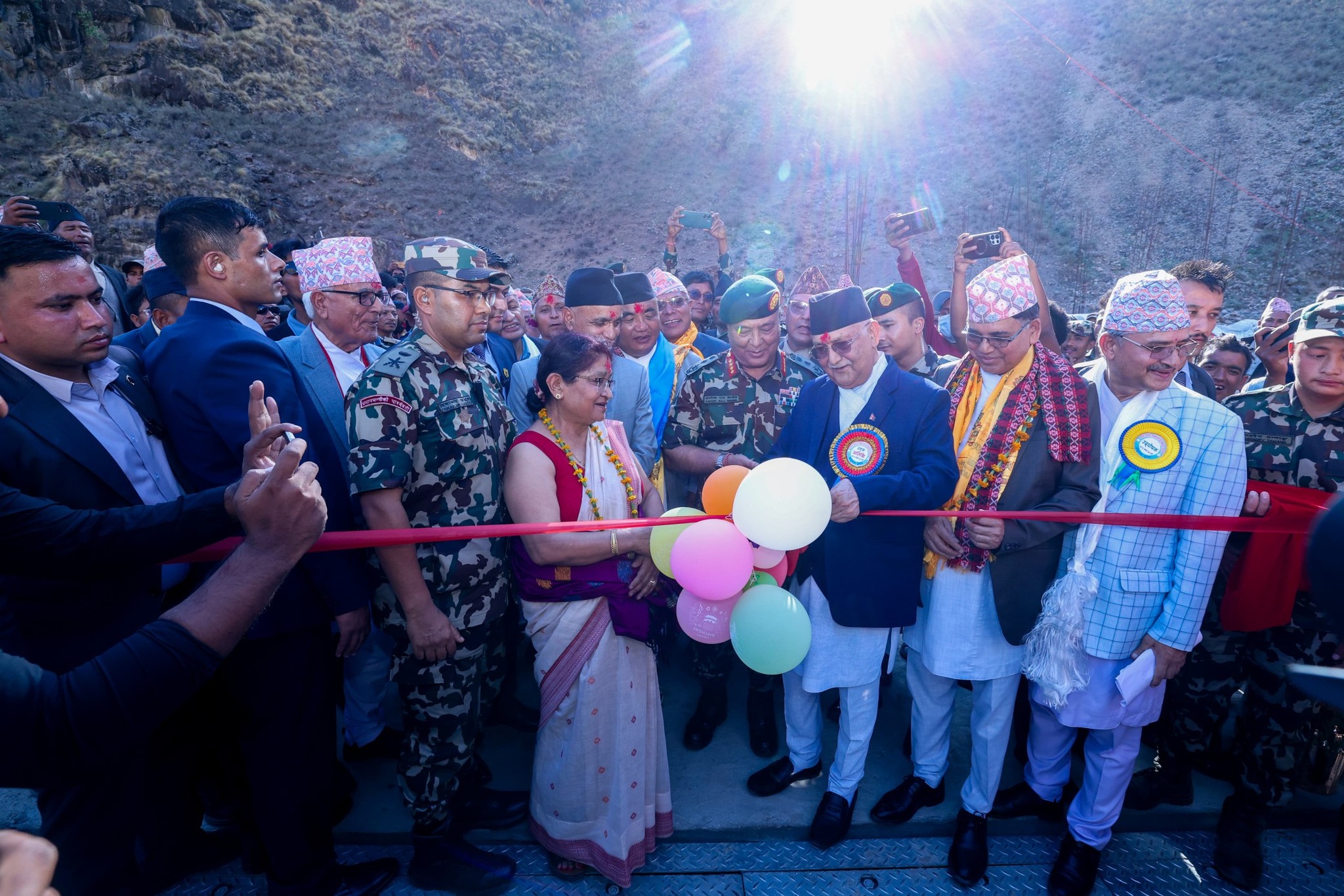 सिमकोट राष्ट्रिय सडकमा जोडिएकोमा असाध्यै खुशी छुः प्रधानमन्त्री ओली